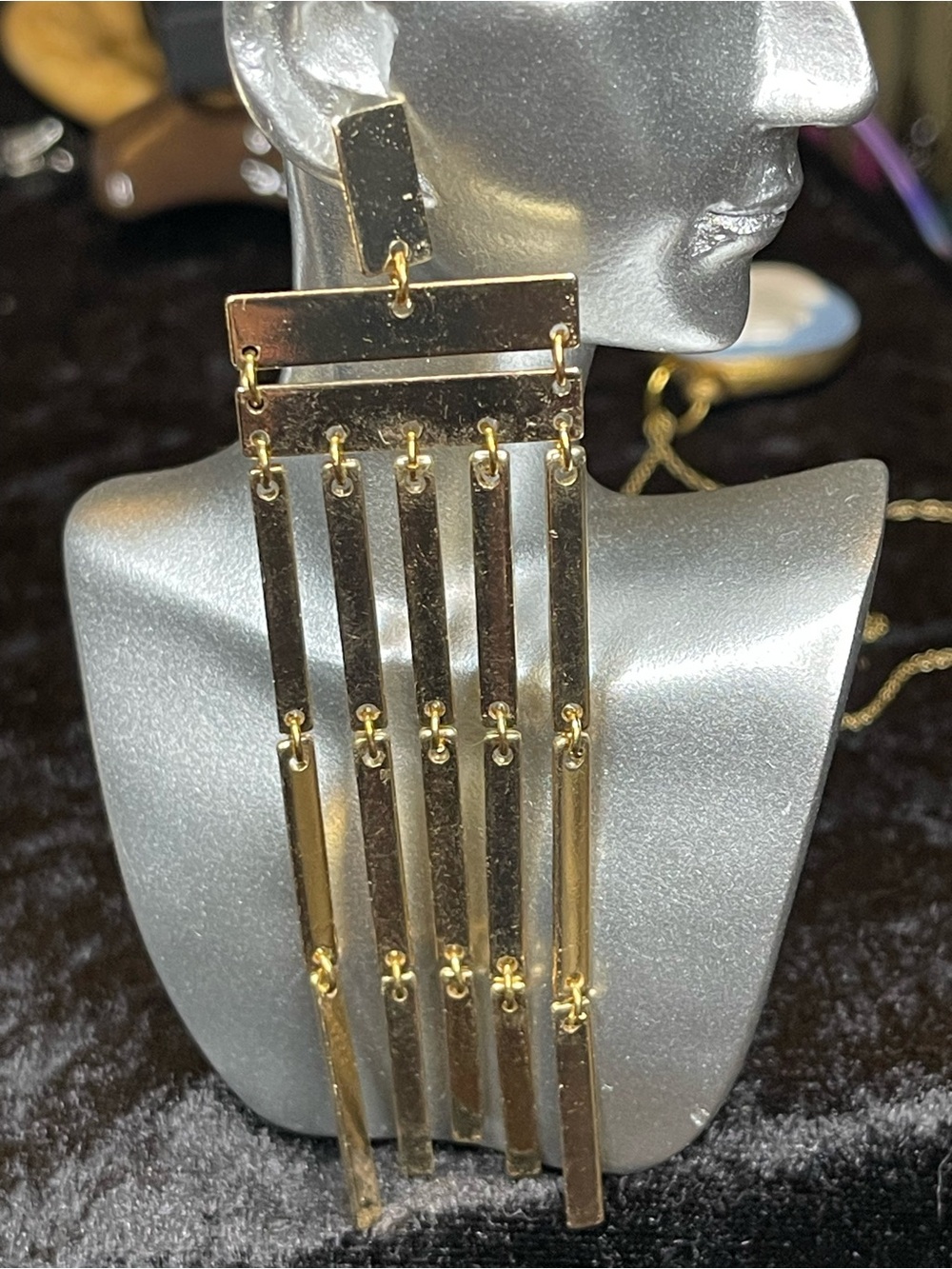 Vintage goldtone dangle earrings